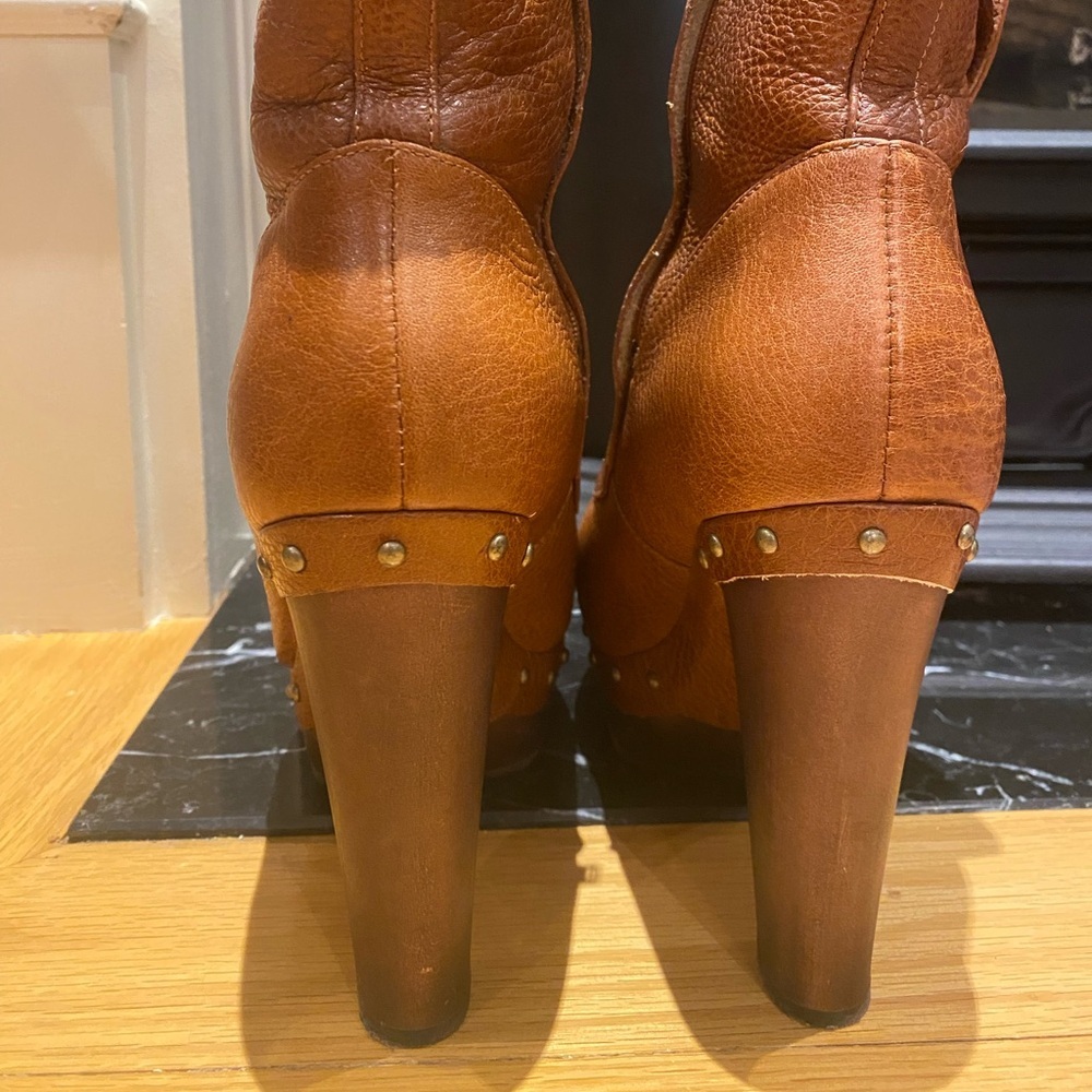 UGG Australia Cosima Brown Leather Ankle Boots Size 7 Studded High Heel Platform - Picture 6 of 15